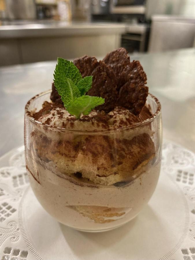 Logis Hotel Restaurant Le Mont Aigoual Мейрей Экстерьер фото
