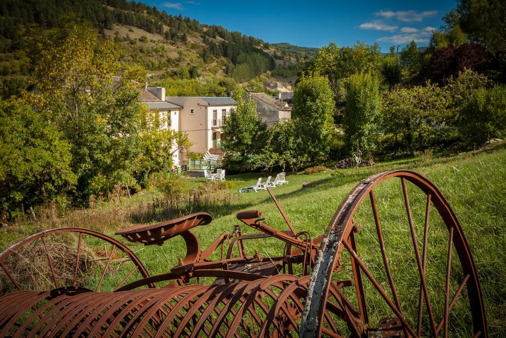 Logis Hotel Restaurant Le Mont Aigoual Мейрей Экстерьер фото